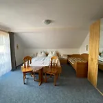 Unterfuchs 아파트